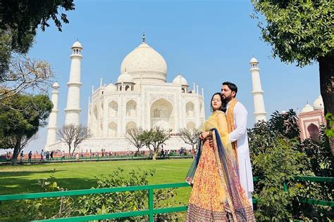 Taj Mahal day tour