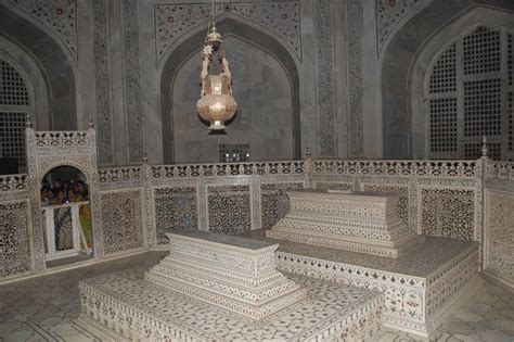 Taj Mahal Inside