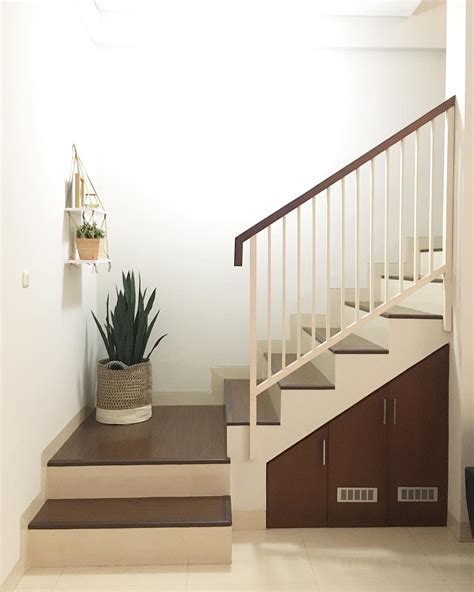 tangga rumah minimalis bersih dan awet