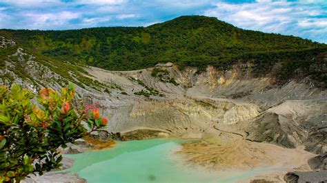 Tangkuban Perahu Bandung
