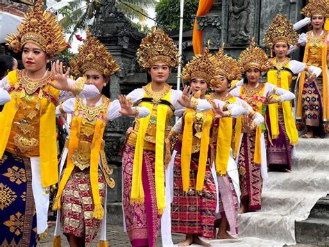 https://tse1.mm.bing.net/th?q=Tari+Rejang