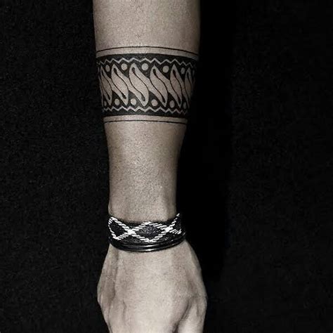 Tato Gelang Batik