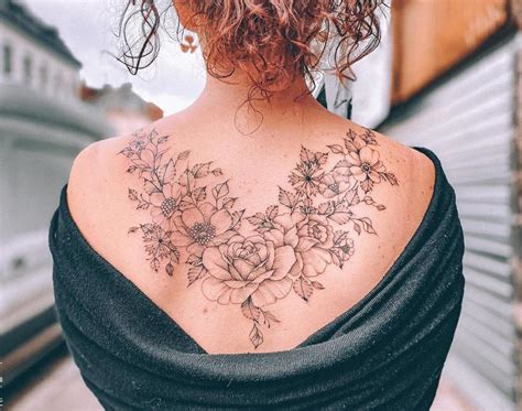 25 Bold Women Back Tattoo Ideas Art Designs