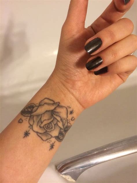 40 Awesome Wrist Tattoo Ideas For Inspiration