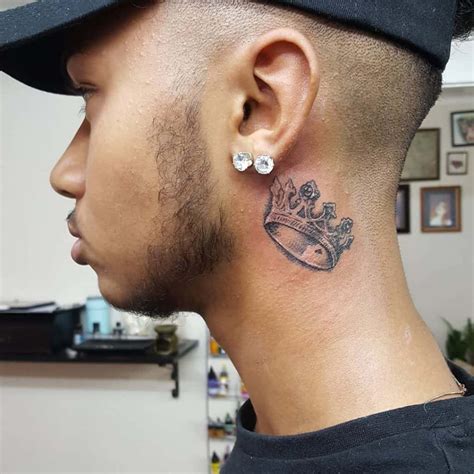 Tattoo Crown Neck