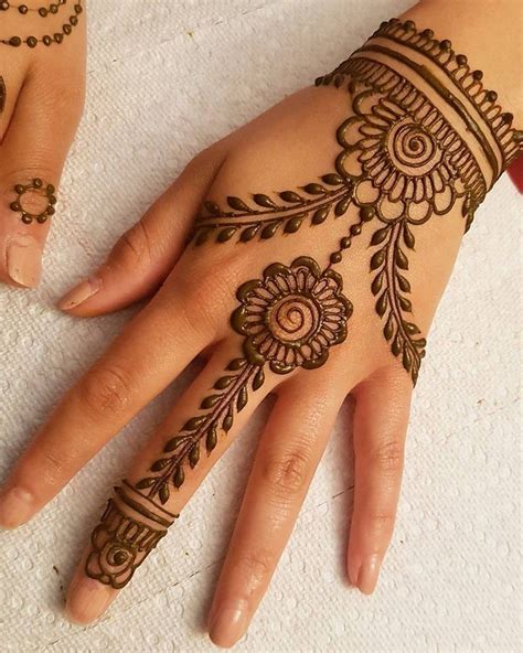 Best Henna Tattoo Design and Ideas