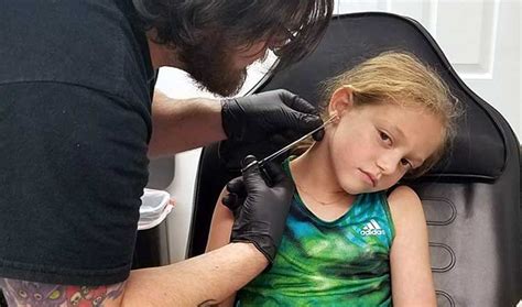 Tattoo Parlor For Ear Piercing