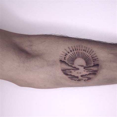 Tattoo Rising Sun