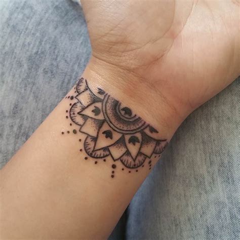 42 Mini Wrist Tattoo Designs to try in this Summer Page