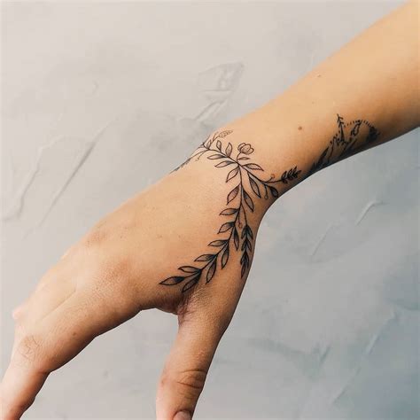Pin by Olivia Grosvenor on That Tatt Wrap around wrist