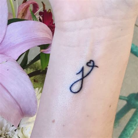 Tattoos Of Letter J