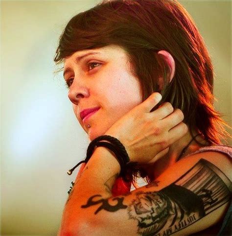 Tegan and Sara tattoo Tattoos, Tegan and sara, Tattoos