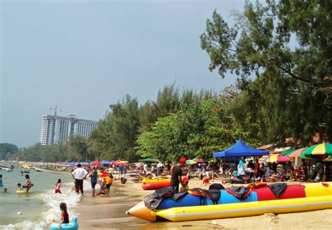 Pantai Teluk Kemang