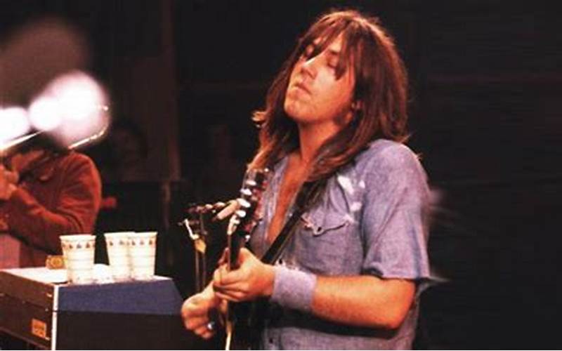 Terry Kath Performing Live