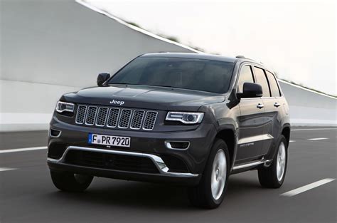 Test driving Jeep Grand Cherokee