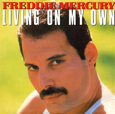 Freddie Mercury Living On My Own 1985 et 1993 Voir les clips
