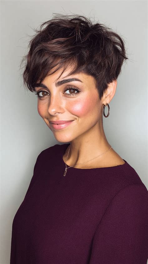 Textured Pixie: Effortless Cool