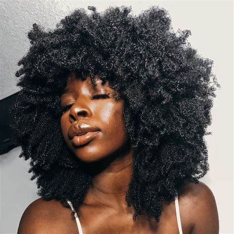 Textured and Natural Looks Dominate