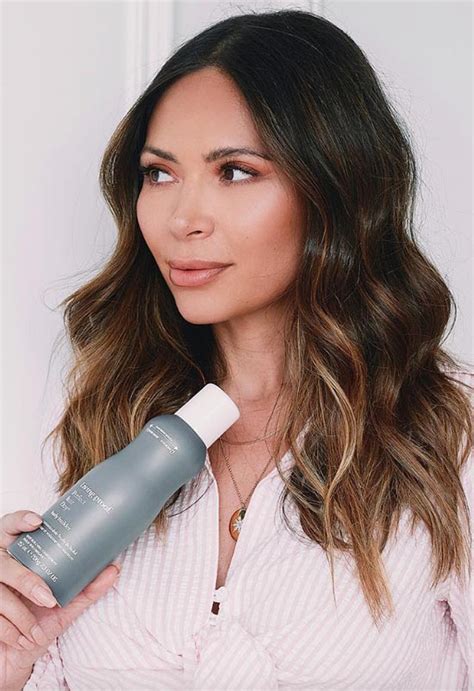 Texturizing Spray: What It Is and How to Use It