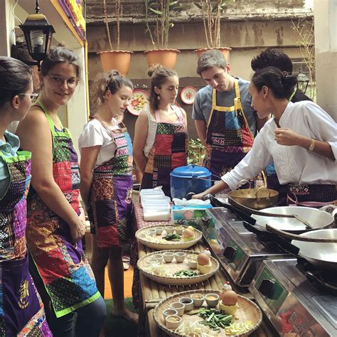 Thai Cooking Experience