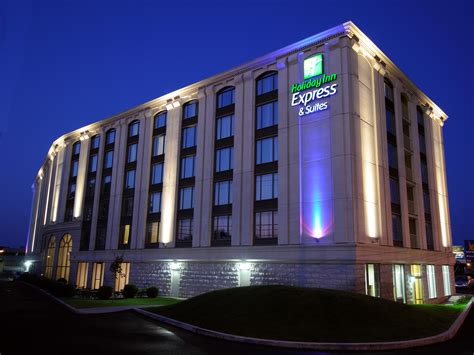 The Holiday Inn Express & Suites, Montreal