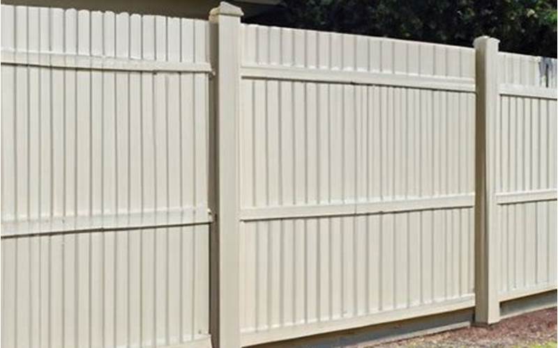 The Small Privacy Fence: A Comprehensive Guide 