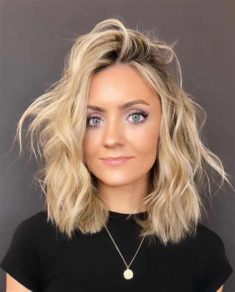 The Alluring Wavy Lob
