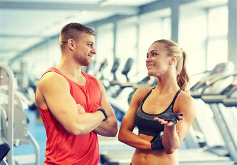 The Approach: Finding the Right Girl and Making a Move