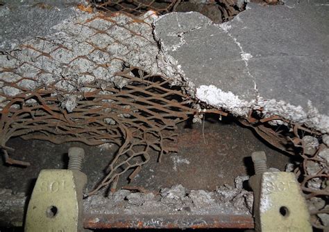 The Asbestos Connection in Lath and Plaster