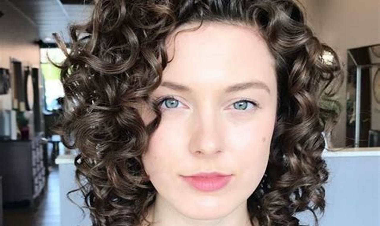 The Best Hairstyles for Medium-Length Curly Hair