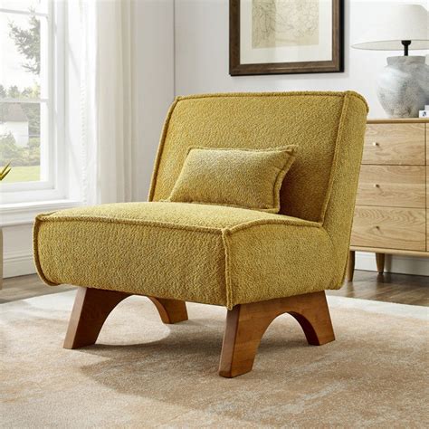 The Ever-Comfortable Lounge Chairs