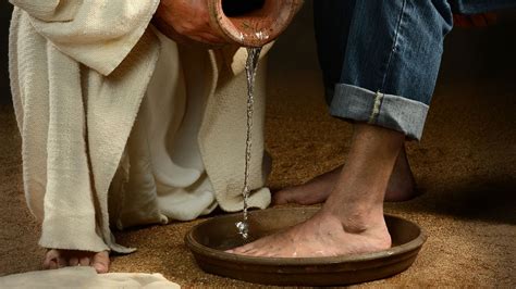 The Ultimate Lesson in Humility: Jesus Washes His Disciples` Feet