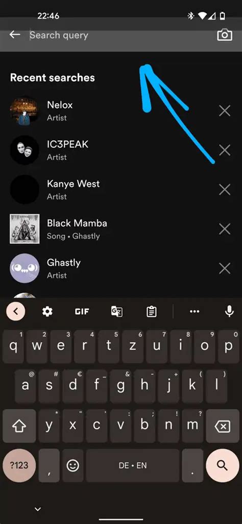 There’s a weird issue with the status bar in Android 12L
