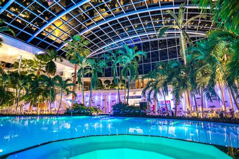 Therme Bucharest Pool