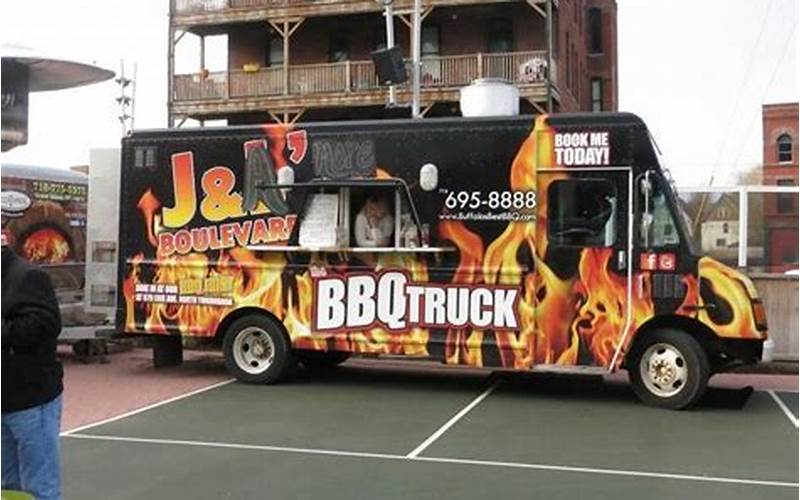 Things To Consider Before Buying A Food Truck