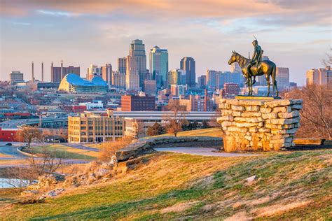 Experience the Thrill of Kansas City: 10 Must-Do Activities for an Unforgettable Weekend Getaway
