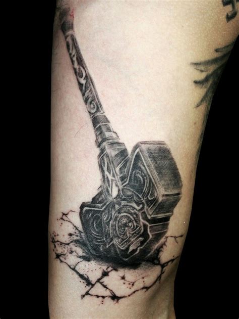 Thor's Hammer Tattoo Moljnir Thor hammer tattoo, Hammer