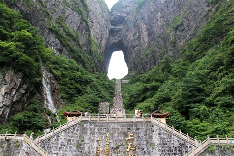 Tianmen Mountain & Wondersfox Fairy Show: An Honest Review & Planning Guide