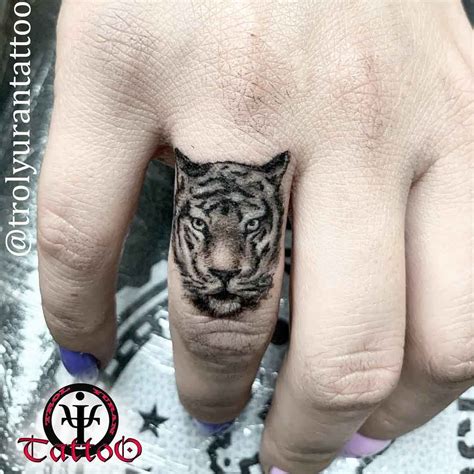 Image result for realistic tiger tattoo on finger Sleeve