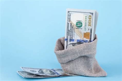 Tips Bermain Forex Dengan Modal $100 Di Tahun 2023
