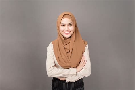 Tips Memilih Warna Hijab Style Korea