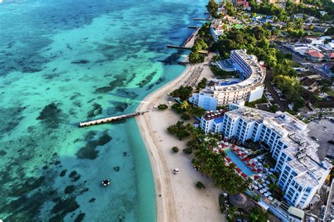 Tips Montego Bay Photo