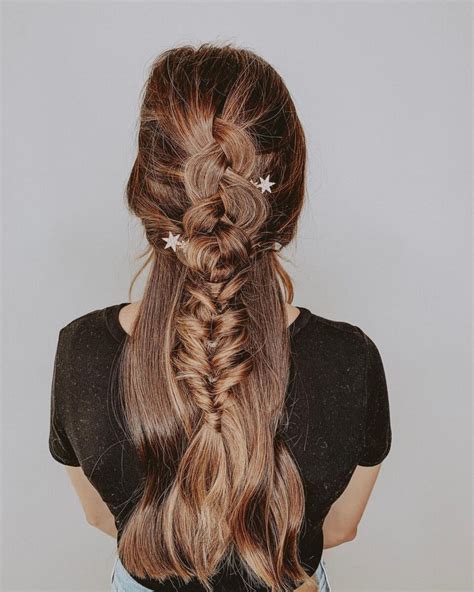 Tips for Choosing Your Perfect Hoco Hairstyle