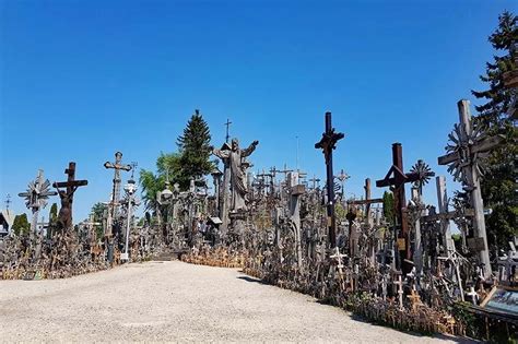 Tips for visiting Hill of Crosses
