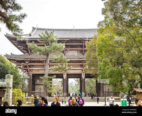 Todai-ji Temple path