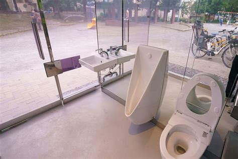 Toilet Umum Ramah di Jepang