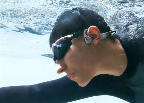 Top Bone Conduction Headphone Features for Swimmers