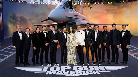 Experience Thrilling Sky-High Action with Top Gun Maverick, the Box Office Sensation of the Year!