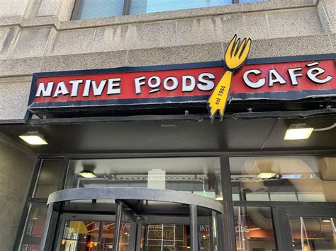 Top Restaurants Serving Native Food in Chicago: A Detailed Guide