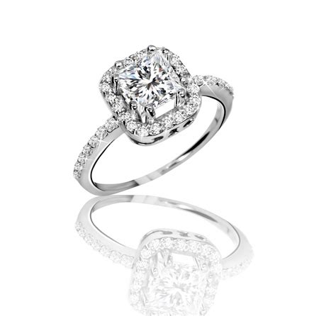 Top Tips for Buying the Perfect Engagement Ring
